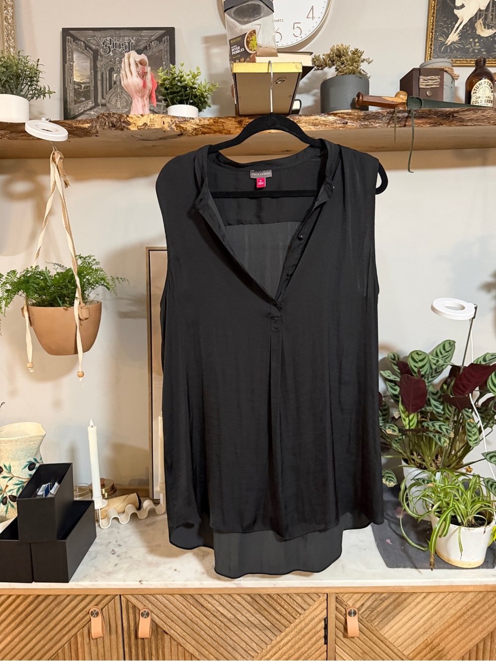Vince Camuto Black Sleeveless V-Neck Tunic Blouse Semi-Sheer